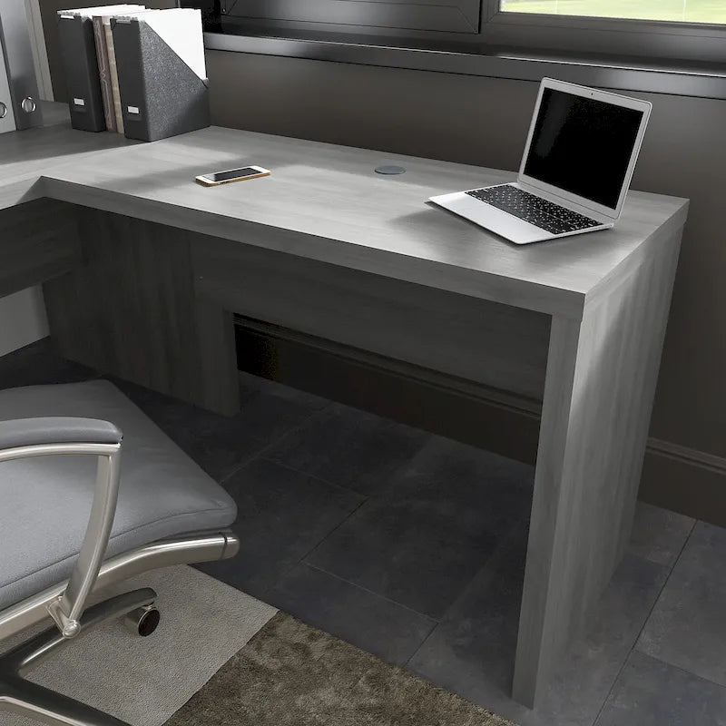 Configuration de bureau en U pour ordinateur.