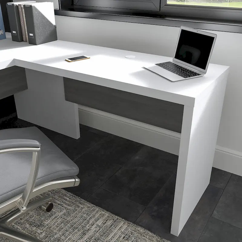Configuration de bureau en U pour ordinateur.