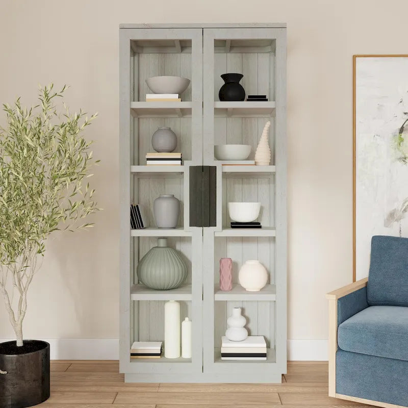 Armoire en pin récupéré