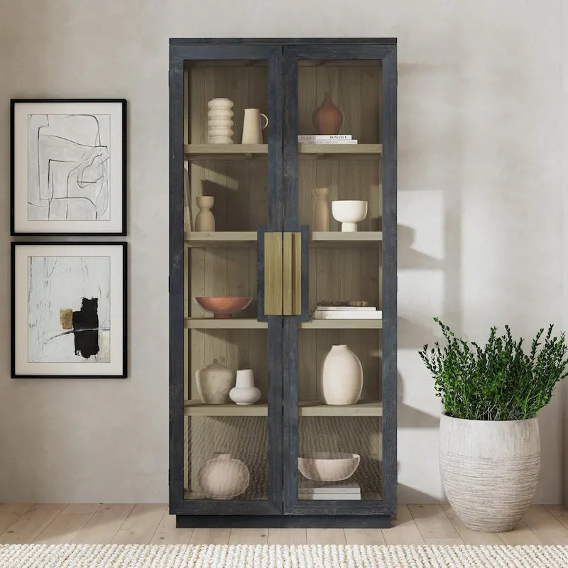 Armoire en pin récupéré